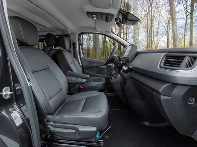 Sièges avant de la Renault Trafic SpaceClass facelift 2020