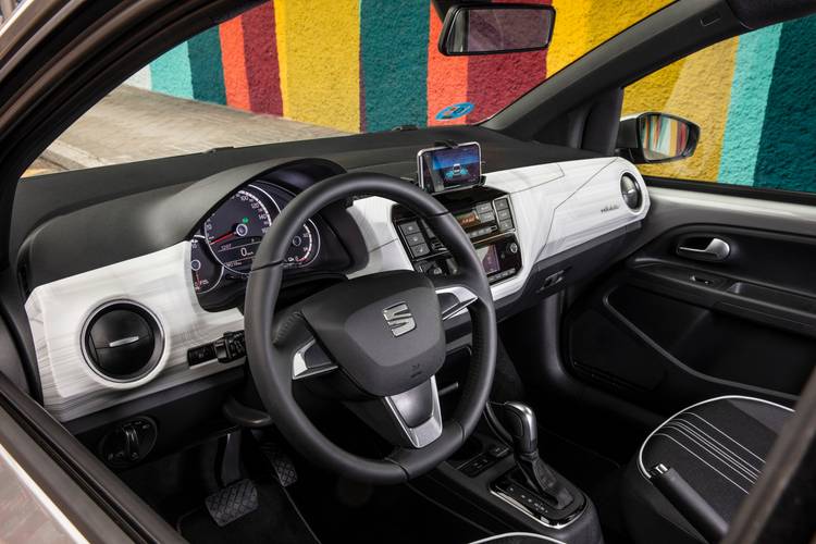 Interno di una Seat Mii electric 2020