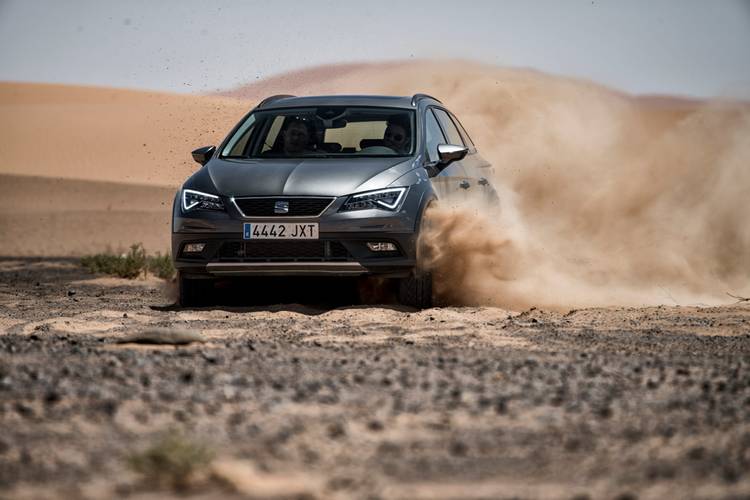 Seat Leon X-Perience facelift 2016 familiar