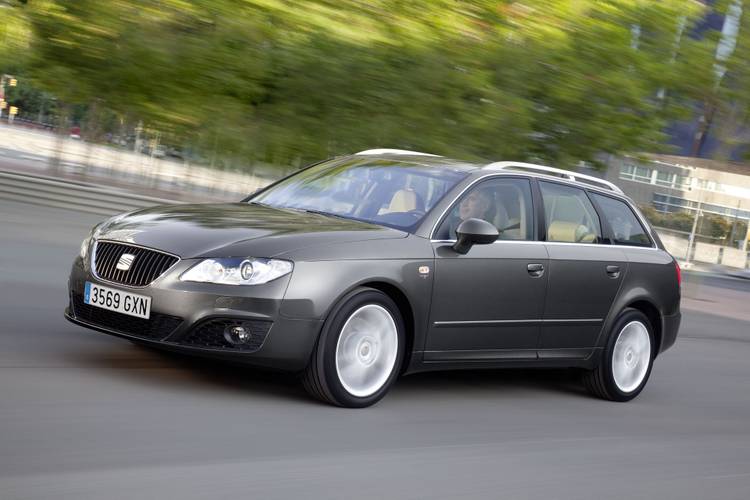 Seat Exeo ST 3R5 2011 station wagon