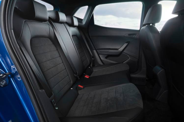 Seat Ibiza 6F KJ1 2017 asientos traseros