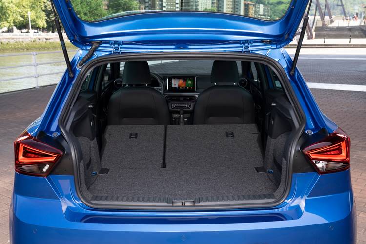 Seat Ibiza 6F KJ1 2017 bagageruimte tot aan voorstoelen
