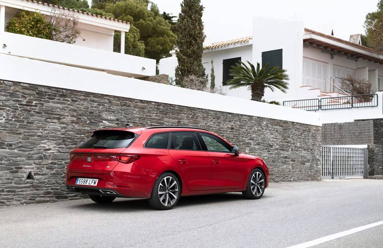 Seat Leon KL8 ST 2020 familiar