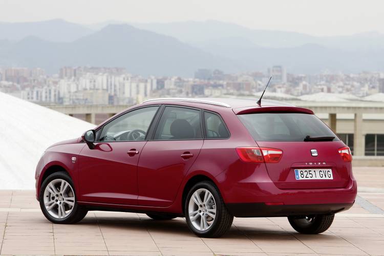 Seat Ibiza ST 6J 2010 station wagon