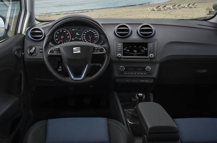 Interno di una Seat Ibiza 6J facelift 2012