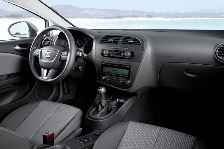 Interno di una Seat Leon 1P facelift 2009