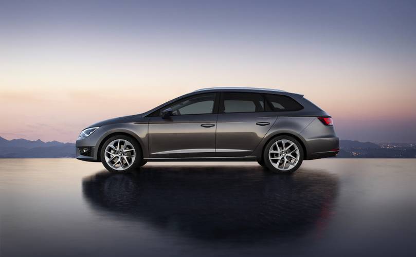 Seat Leon 5F ST FR 2014 station wagon