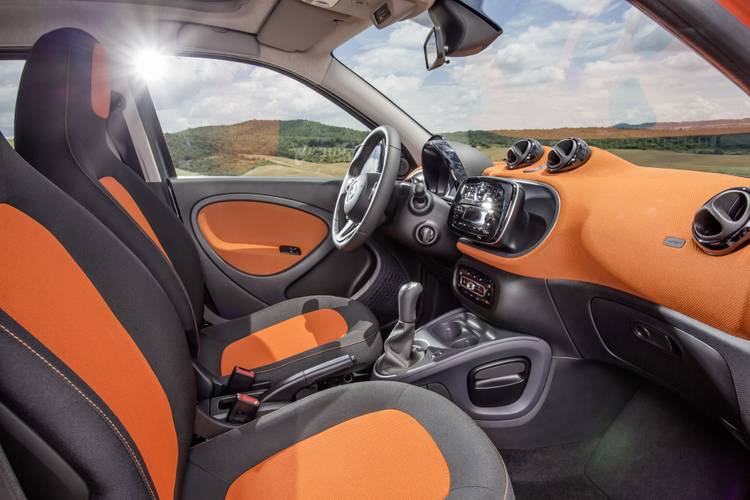 Smart Forfour W453 2016 přední sedadla