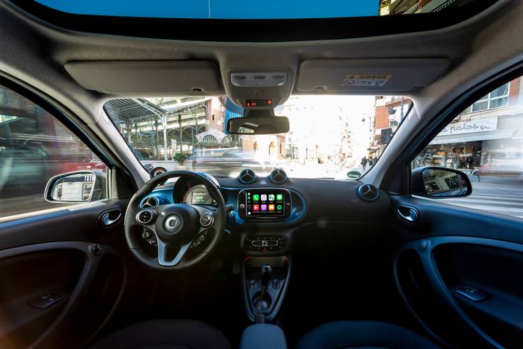 Interno di una Smart Forfour EQ W453 2019