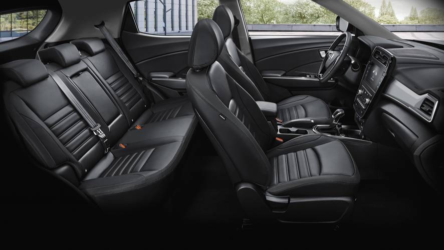 SsangYong Tivoli facelift 2021 front seats