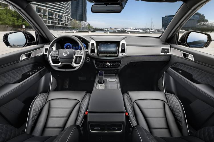 SsangYong Rexton Y400 facelift 2020 interior