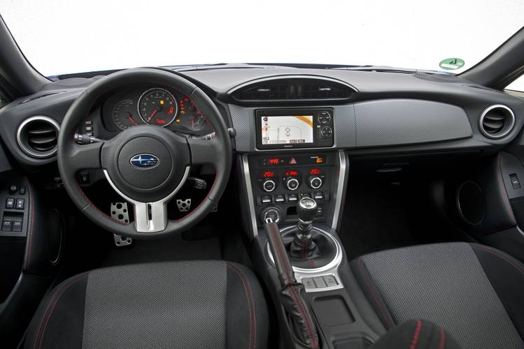 Interno di una Subaru BRZ ZC6 2014