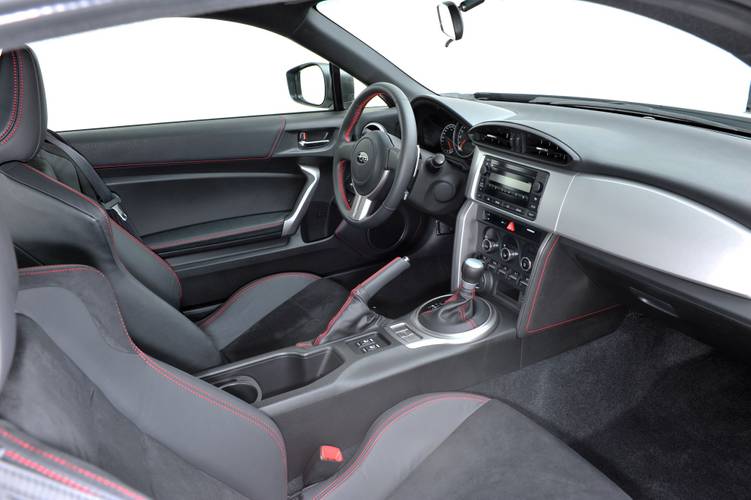 Subaru BRZ ZC6 2013 voorstoelen