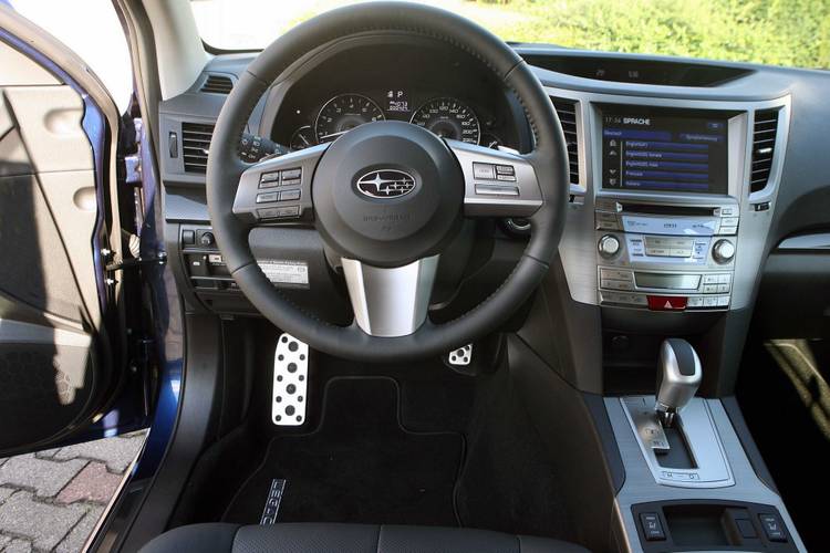 Subaru Lagacy 2009 BR interior