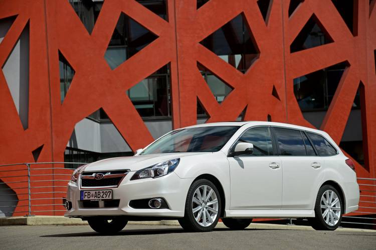 Subaru Legacy BR facelift 2013 kombi