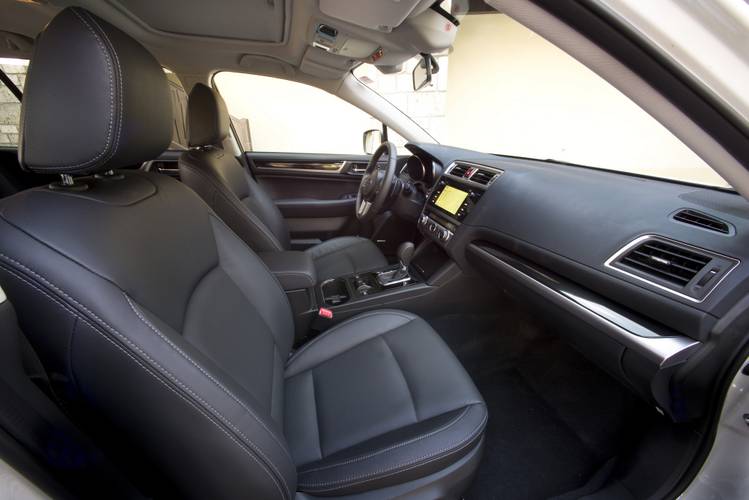 Subaru Outback BS 2015 přední sedadla
