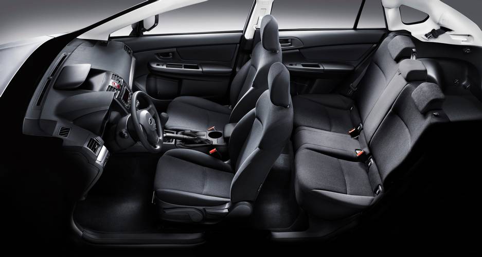 Subaru Impreza GJ 2014 asientos delanteros