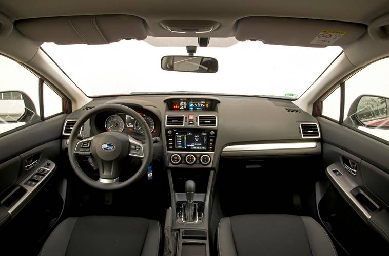 Subaru Impreza GJ facelift 2016 interiér