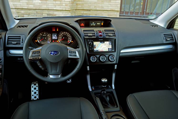 Interno di una Subaru Forester SJ 2013