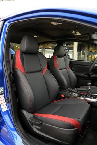 Subaru WRX STI GJ 2016 front seats