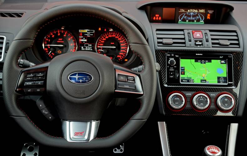 Interno di una Subaru WRX STI GJ 2014