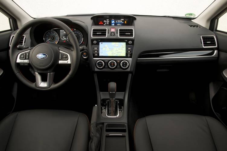 Interno di una Subaru-XV-2016 GP facelift 2016