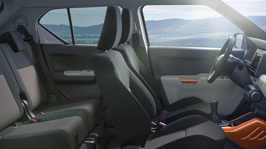 Suzuki Ignis MF 2018 asientos traseros