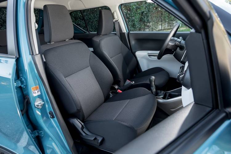 Suzuki Ignis MF 2016 front seats