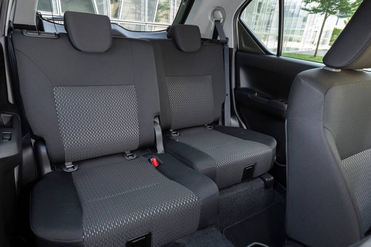 Suzuki Ignis MF facelift 2020 zadní sedadla