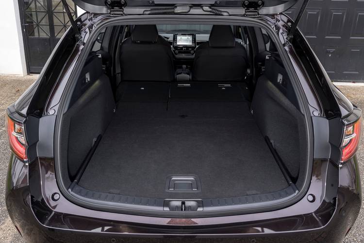 Suzuki Swace 2021 rear folding seats