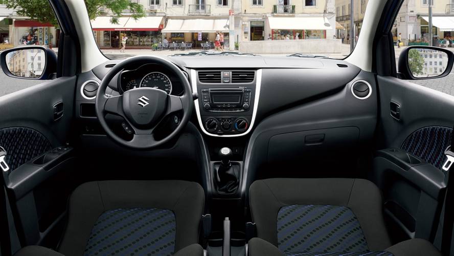 Interno di una Suzuki Celerio FE 2015