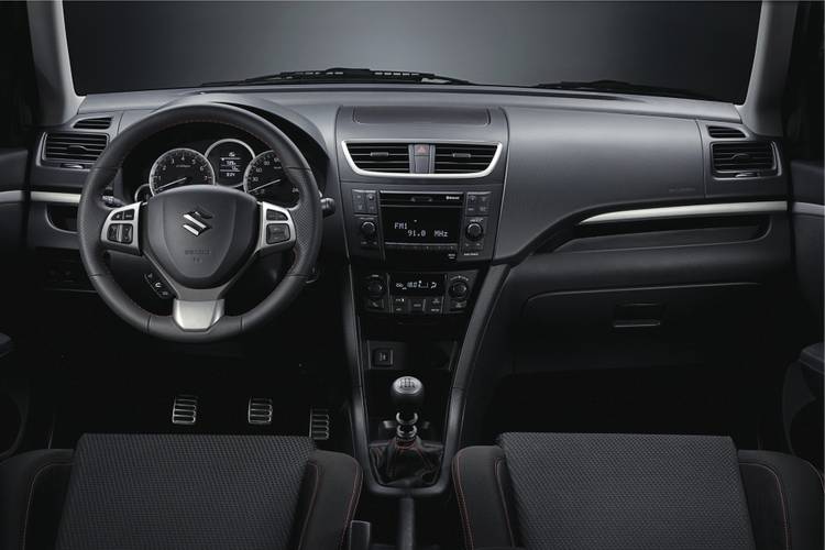 Suzuki Swift AZG Sport 2012 interiér