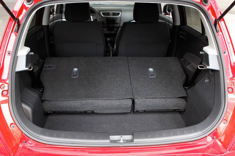 Suzuki Swift AZG 2012 bagageruimte tot aan voorstoelen