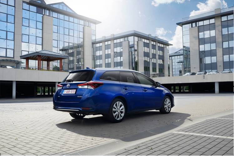 Toyota Auris E180 Touring Sports facelift 2018 wagon