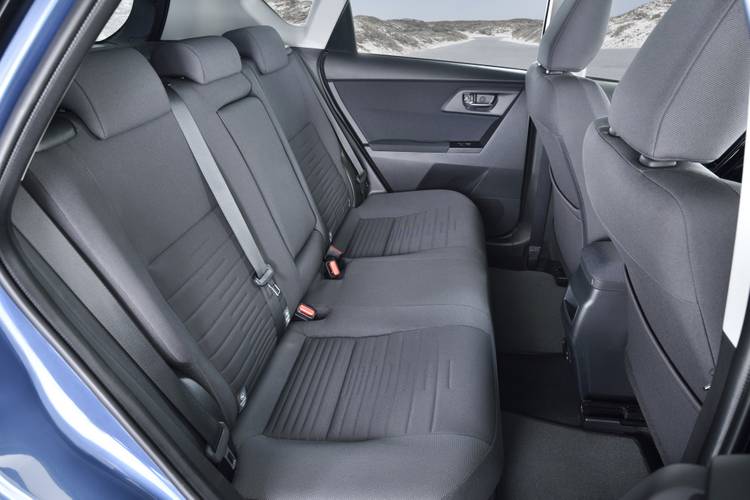 Toyota Auris E180 Touring Sports facelift 2016 station wagon
