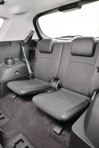 Banquette arrière de la Toyota Verso AR20 facelift 2015