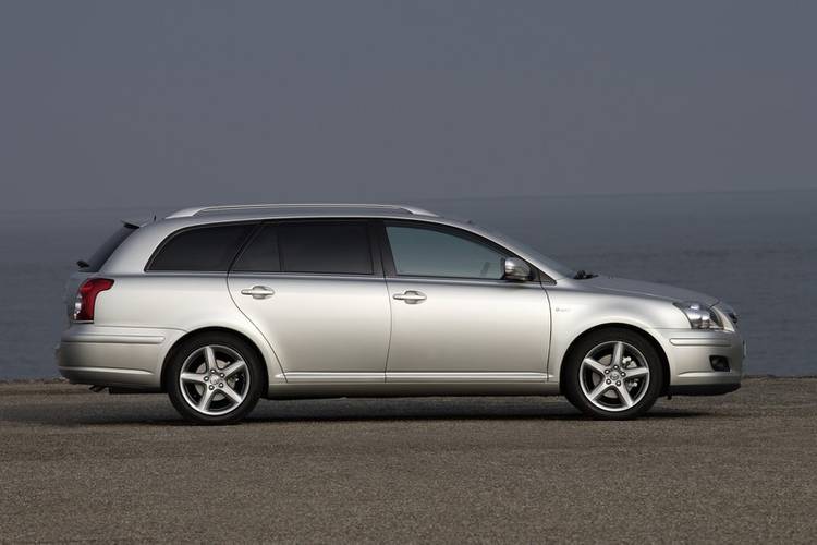 Toyota Avensis T25 facelift 2008 station wagon