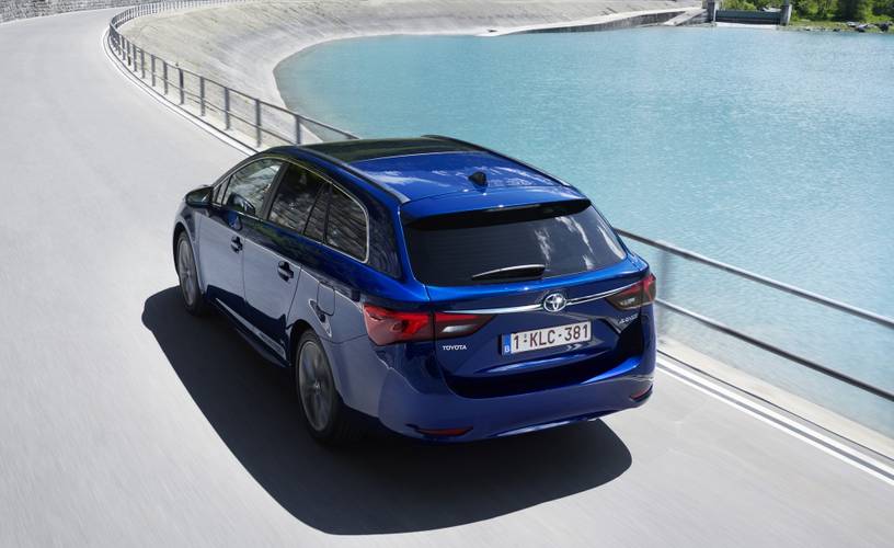 Toyota Avensis T270 Touring Sports facelift 2016 wagon