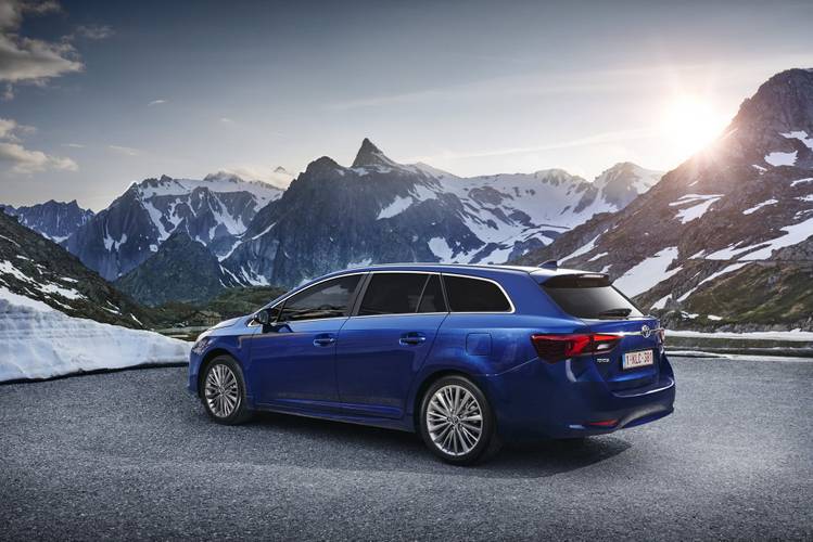Toyota Avensis T270 Touring Sports facelift 2017 familiare