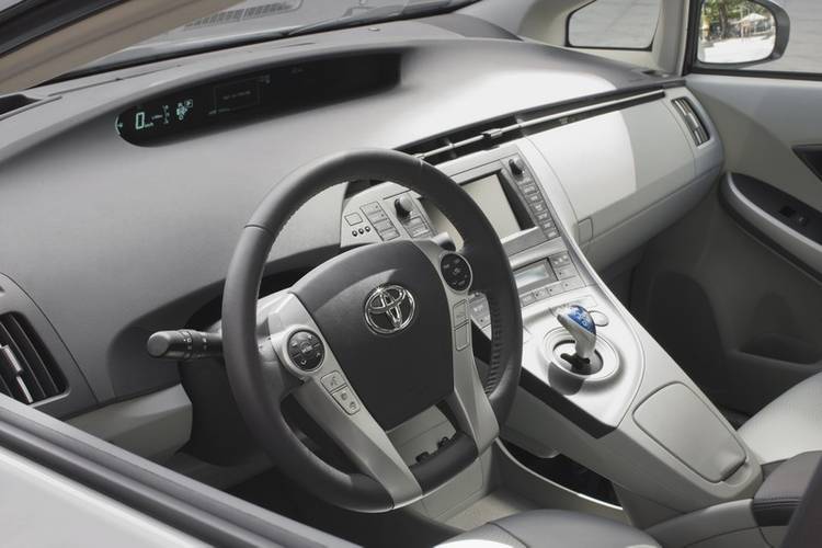 Interno di una Toyota Prius XW30 2010