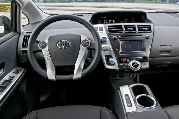 Toyota Prius+ ZVW40 2012 interiér