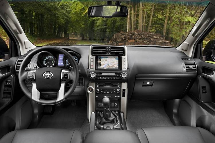 Toyota Land Cruiser J150 2009 2010 interior