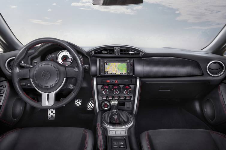 Interno di una Toyota GT86 2012