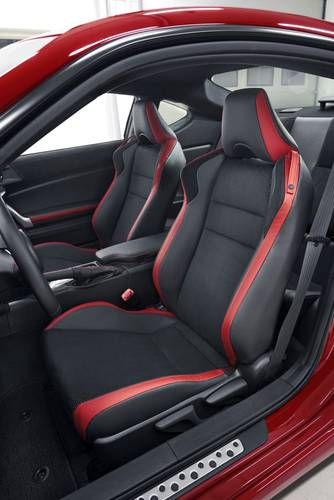 Toyota GT86 facelift 2018 front seats