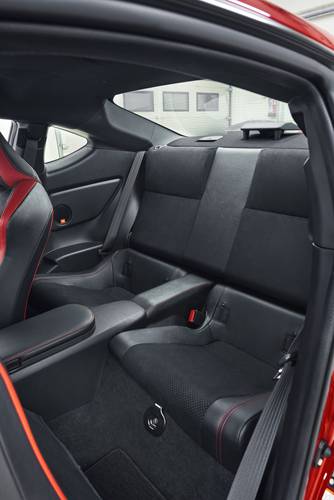 Toyota GT86 facelift 2019 rear seats