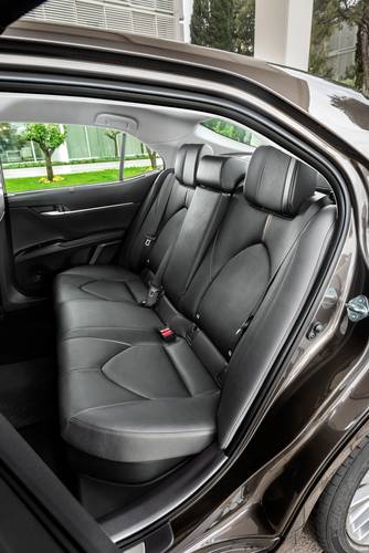 Banquette arrière de la Toyota Camry XV70 2020