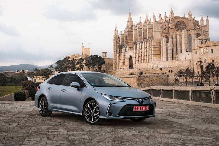 Toyota Corolla E210 2021 sedán