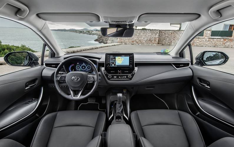 Interno di una Toyota Corolla E210 2019