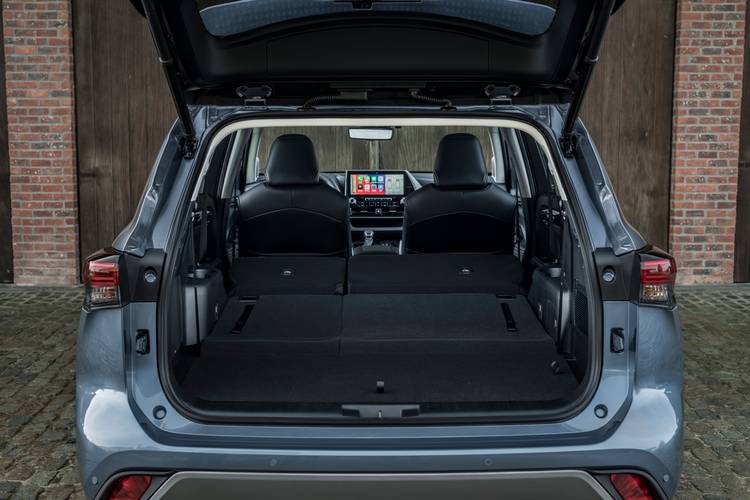 Toyota Highlander XU70 2022 bagageruimte tot aan voorstoelen