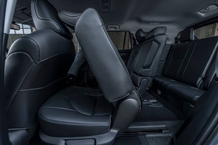 Toyota Highlander XU70 2022 assentos traseiros